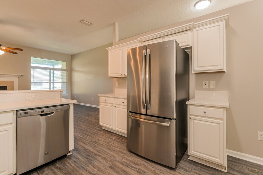 Building Photo - 12552 Big Gum Dr