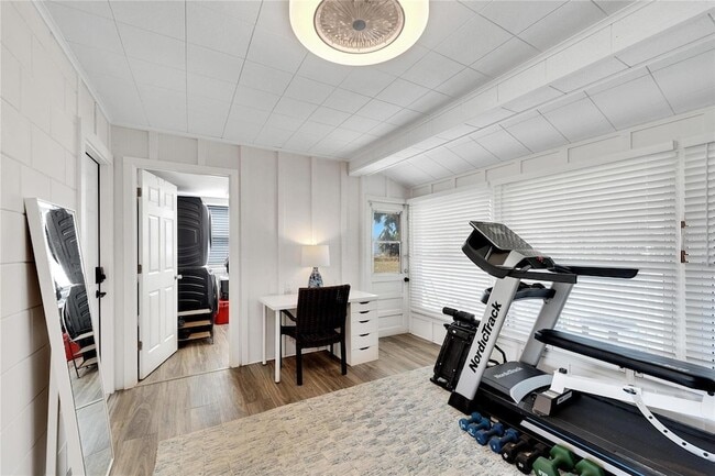 Building Photo - 1216 Hacienda Dr