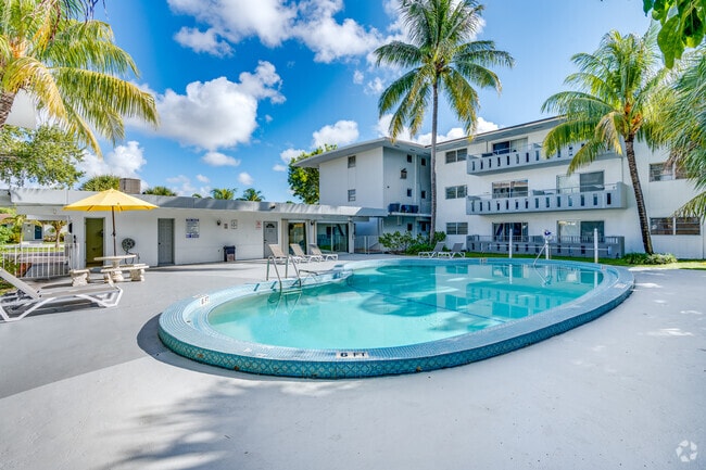 Building Photo - Esquire Apartments