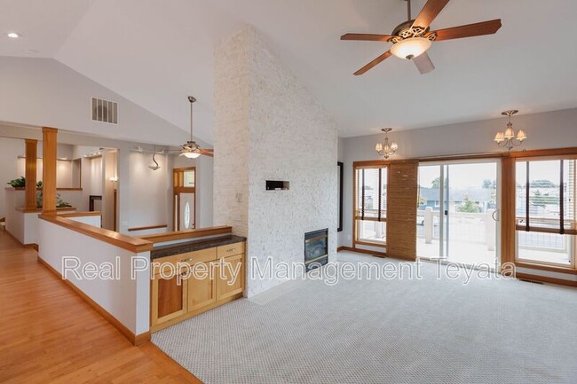 Building Photo - 5486 Salish Rd