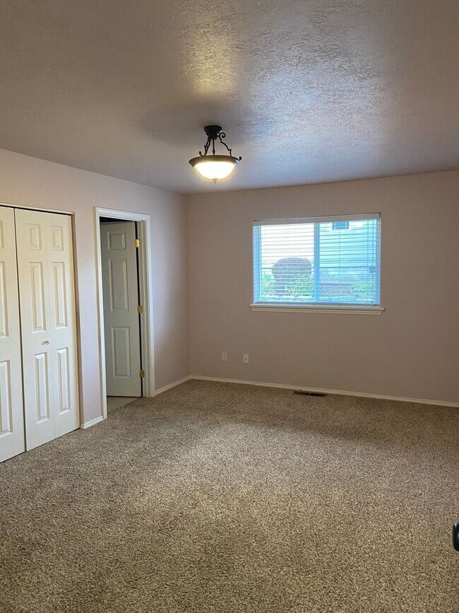 Building Photo - GPC-Monterey Duplex