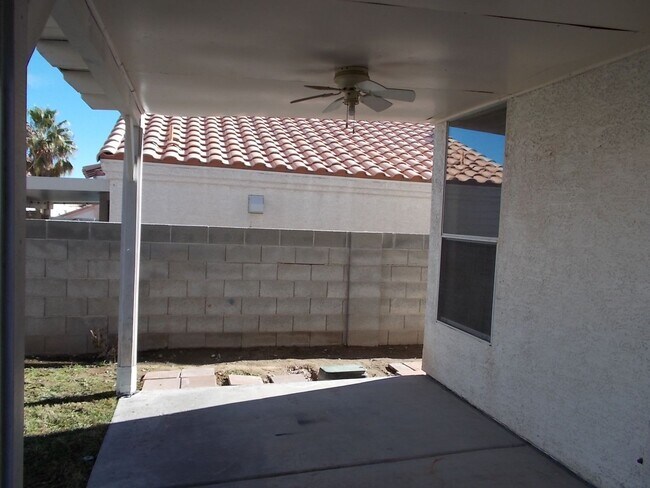 Building Photo - Comfort & Space in a Furnished Home