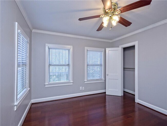 Building Photo - 2710 Willow St