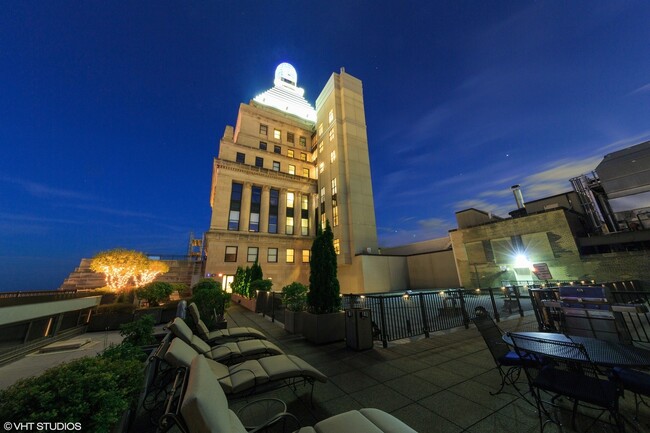 Building Photo - 310 S Michigan Ave