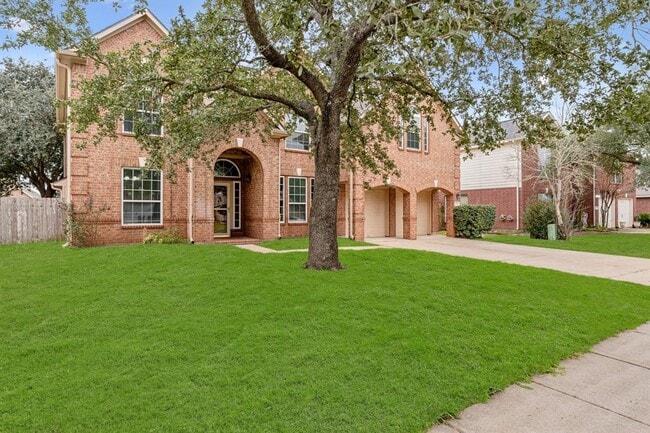 Building Photo - 6209 Fawnlake Dr