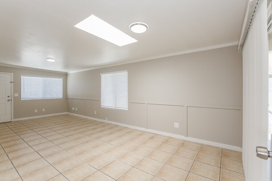 Building Photo - 5908 Cherry Falls Ct