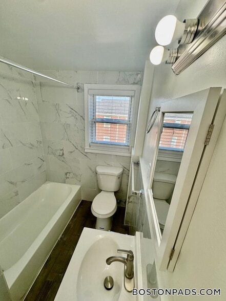 Building Photo - 13 Buxton Ave