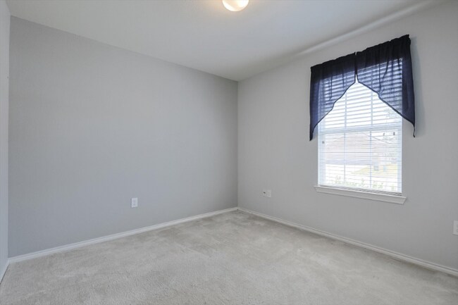 Building Photo - 1613 Waggoner Dr