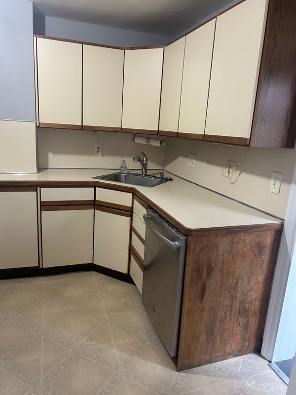 Building Photo - 1924 Guernsey Ave