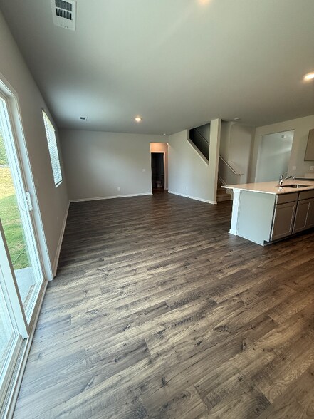 Building Photo - 97 Hartmann Crossing Dr