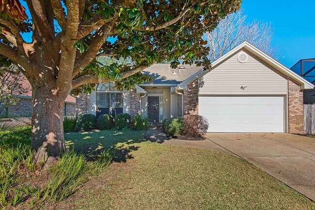 Building Photo - 407 Parkwood Pl