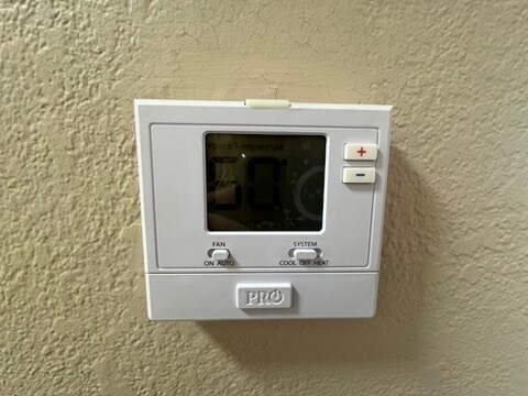 Building Photo - 907 Dover Dr