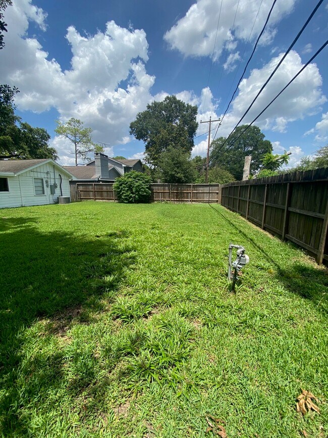 Building Photo - 7143 Triola Ln