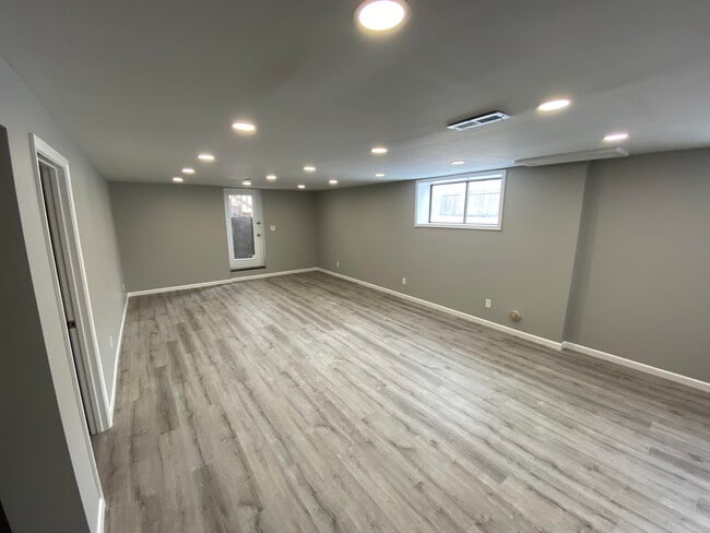 Large Finished Basement Photo 2 - 3526 Dinsmore Castle Dr