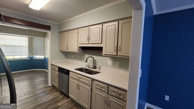 Building Photo - 78 Green Wing Rd