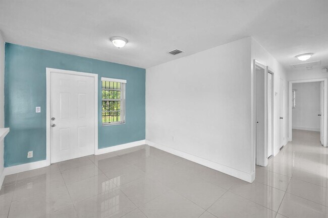 Building Photo - $3,300MONTHLY;17115 NW 12TH CT MIAMI, FL