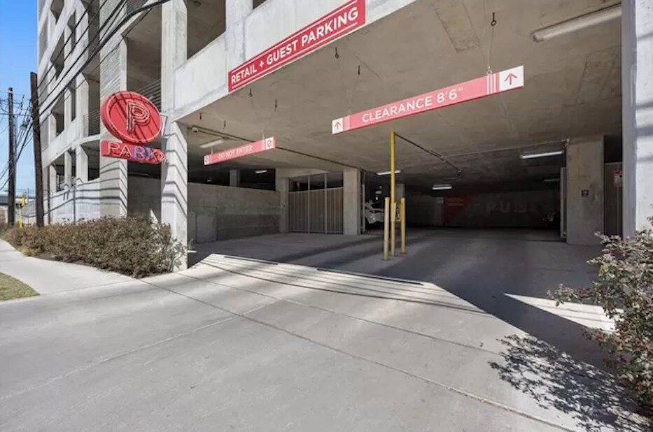 Parking garage - 4361 S Congress Ave