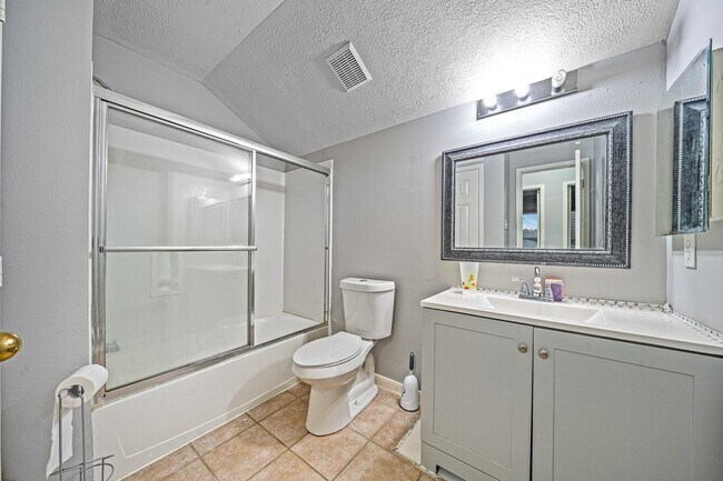 Building Photo - 6727 High Stone Ln