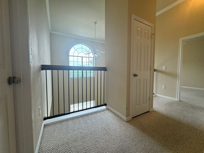 Building Photo - GREAT LOCATION NEAR MEDICAL & USAA | 3 BEDS | 3.5 BATHS