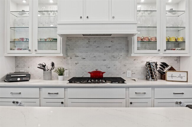 Building Photo - 5435 Farm Hill Way