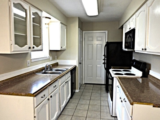 Building Photo - 2706 Mayflower Landing Ct