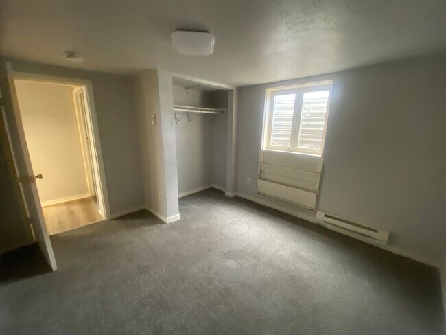 Building Photo - 2ND MONTH RENT FREE!! - Utilities Paid  2-Bedroom