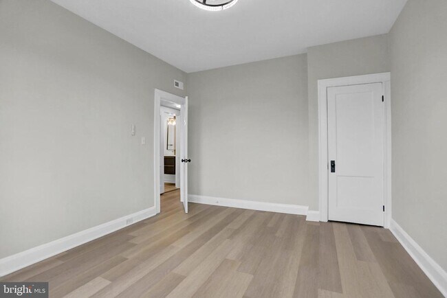 Building Photo - 3202 Dudley Ave