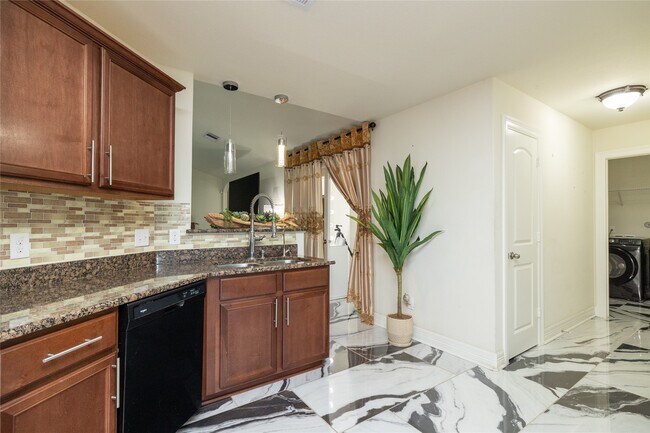 Building Photo - 22526 Threefold Ridge Dr