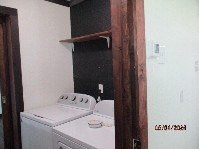 Building Photo - 1508 County Rd 697