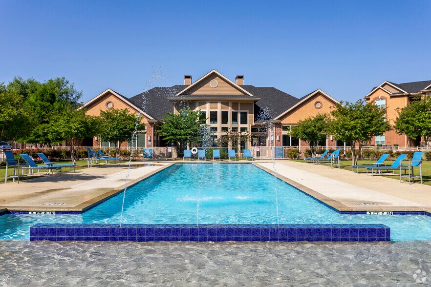 Regalia Mansfield 350 N State Highway 360 Mansfield TX 76063