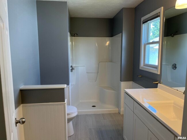 Building Photo - 1704 Tern Pl