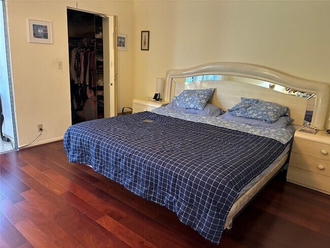 Building Photo - 2304 Lucaya Ln