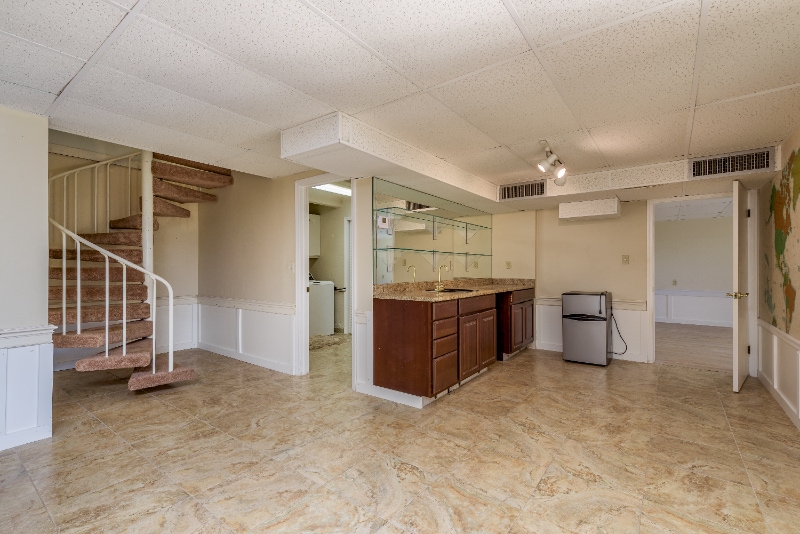 Building Photo - 14 Mariner Dr