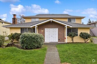 Building Photo - 2 bedroom in Everett WA 98204