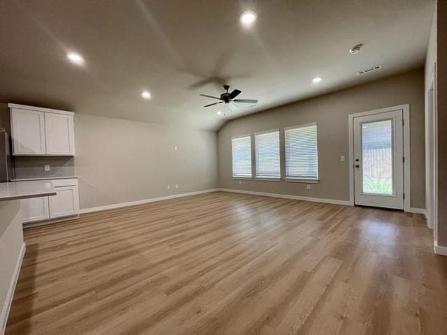 Building Photo - 907 W Nursery Rd