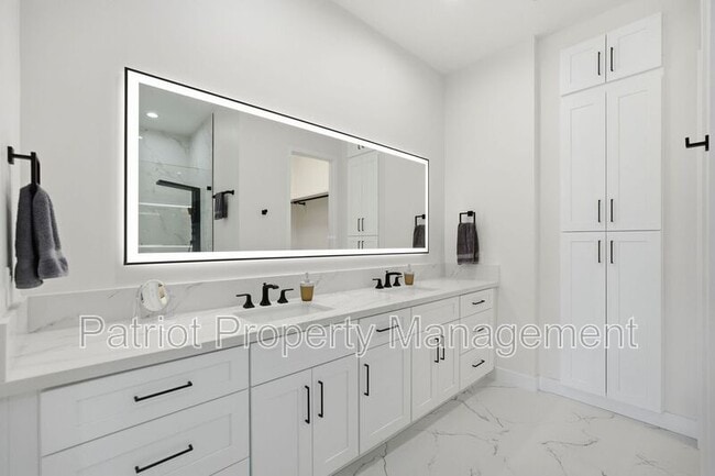 Building Photo - 8989 N Gainey Center Dr