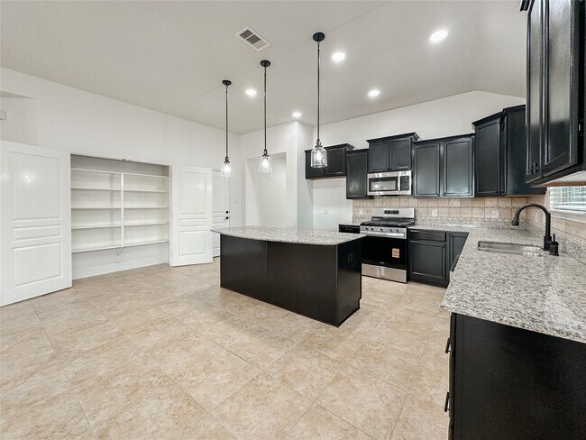 Building Photo - 25322 Alverstone Drive