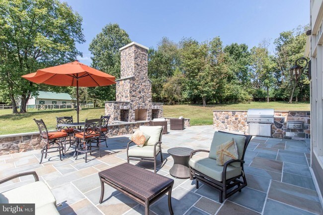 Building Photo - 2115 Pony Trail Dr