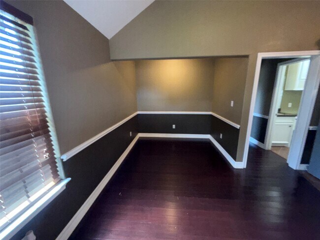 Building Photo - 8233 Hickok Ln