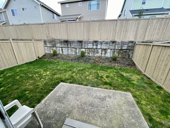 Building Photo - 3 Bedroom 2.5 Bathroom Townhome in Cordata...