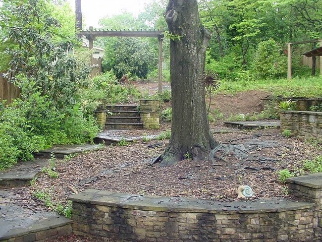 Building Photo - 836 Ponce De Leon Terrace NE