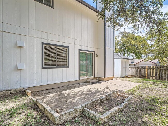 Building Photo - 11522 Powder Mill Trail