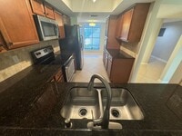 Building Photo - Spacious Two Bedroom Two Bath Condo in Pon...