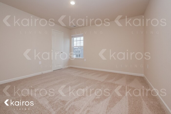 Building Photo - 1037 Pilgrim Ln