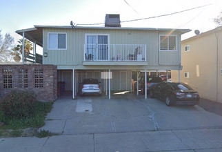 Building Photo - Stylish & Modern 1-Bedroom Retreat Steps f...