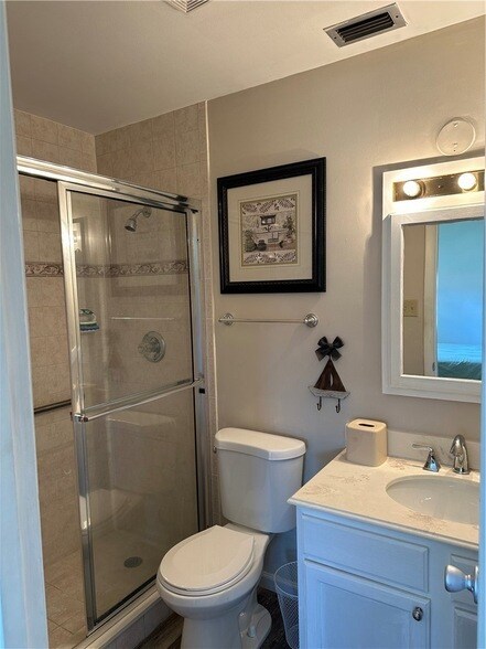 Building Photo - 16 Vista Palm Ln