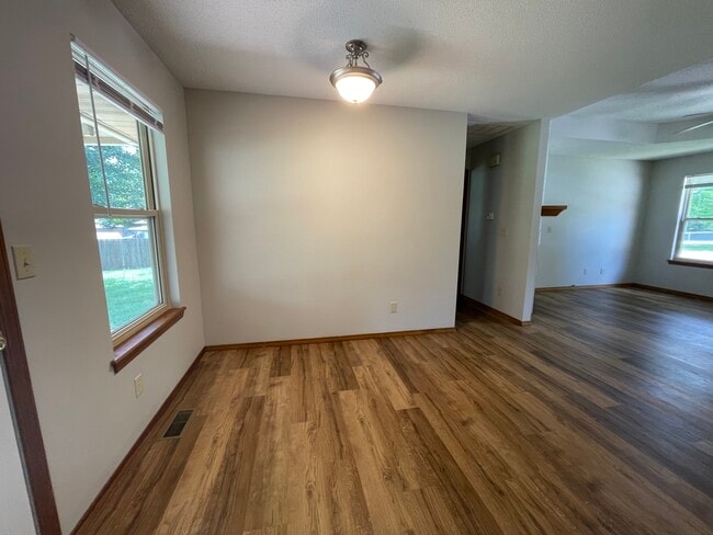 Building Photo - 302 Slim Wilson Blvd