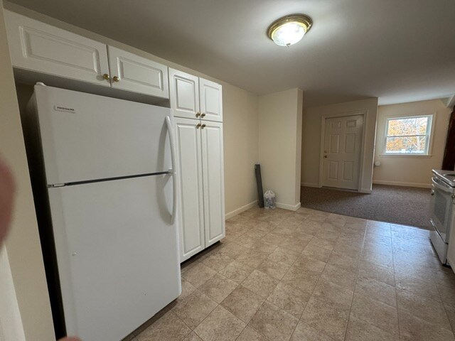 Building Photo - 4f Therese Rd