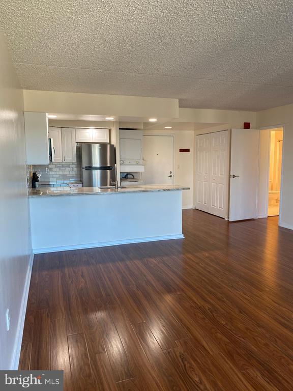 Building Photo - 200 Lombard St