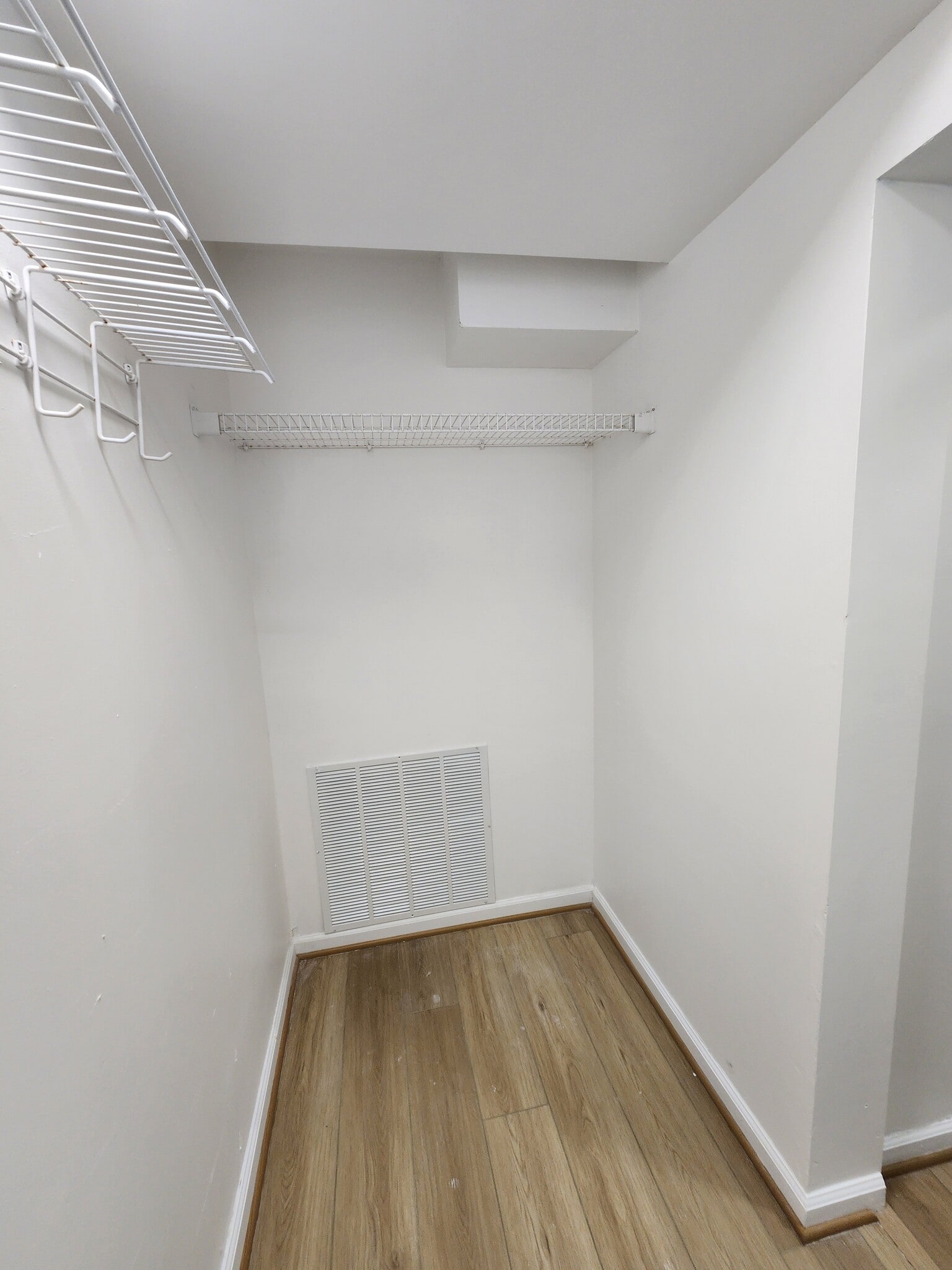 Building Photo - 1206 Caldwell Ct S
